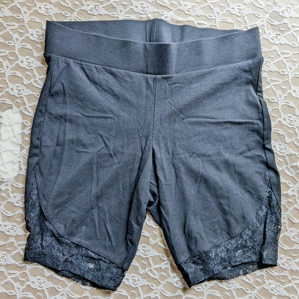 Torrid Black Bike Shorts sz 0 Lace Details
